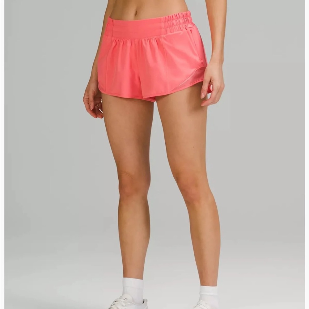 Lululemon Hotty Hot 2.5" Raspberry Cream NWT